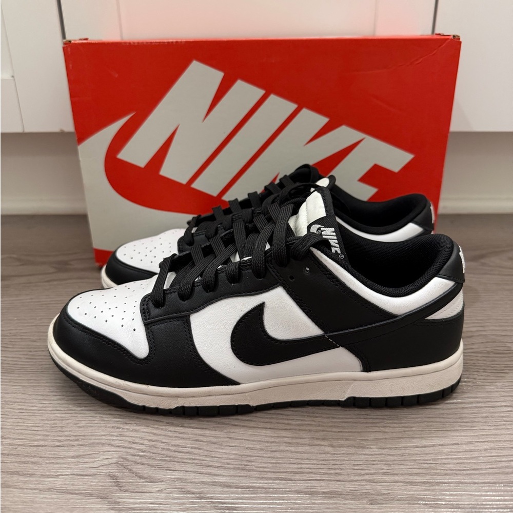 Nike Dunk “Panda”